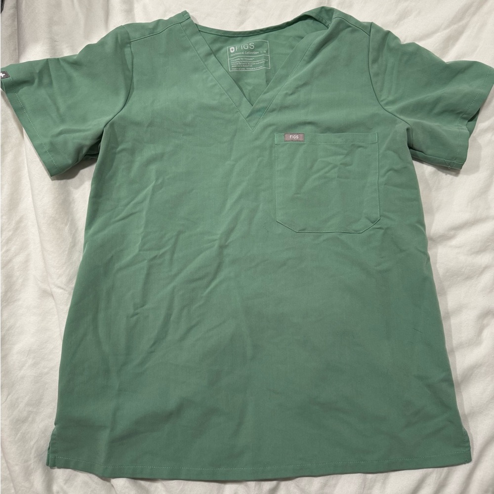 Figs one pocket scrub top